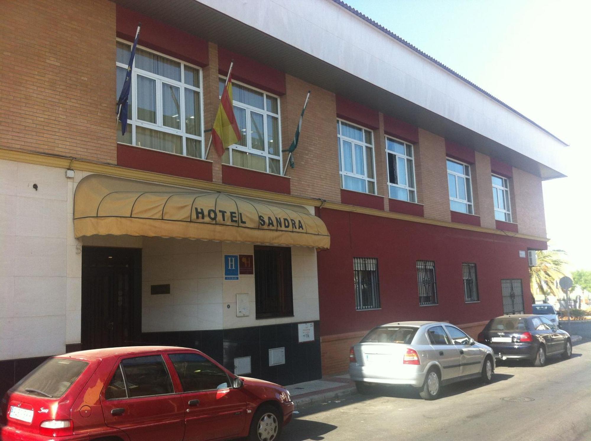 Hotel Sandra Alcalá de Guadaira Esterno foto