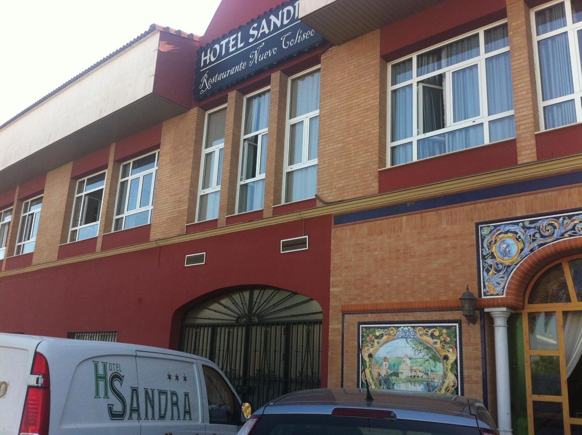 Hotel Sandra Alcalá de Guadaira Esterno foto