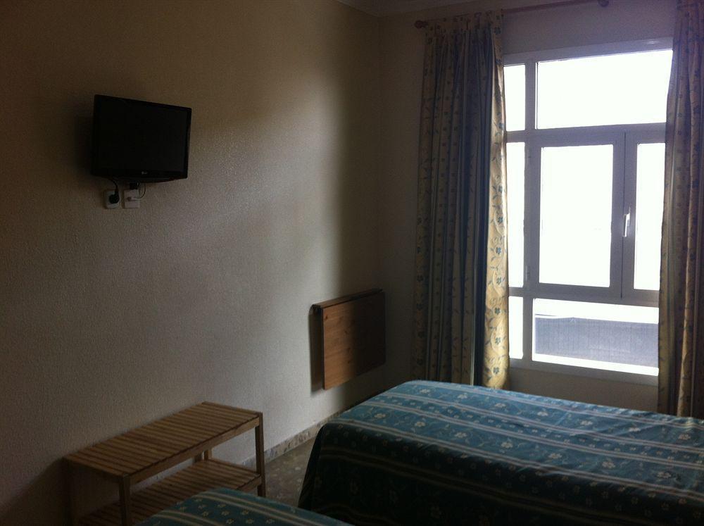 Hotel Sandra Alcalá de Guadaira Esterno foto